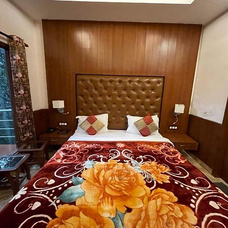 Aura Stays By Mm Hotel Mussoorie Extérieur photo