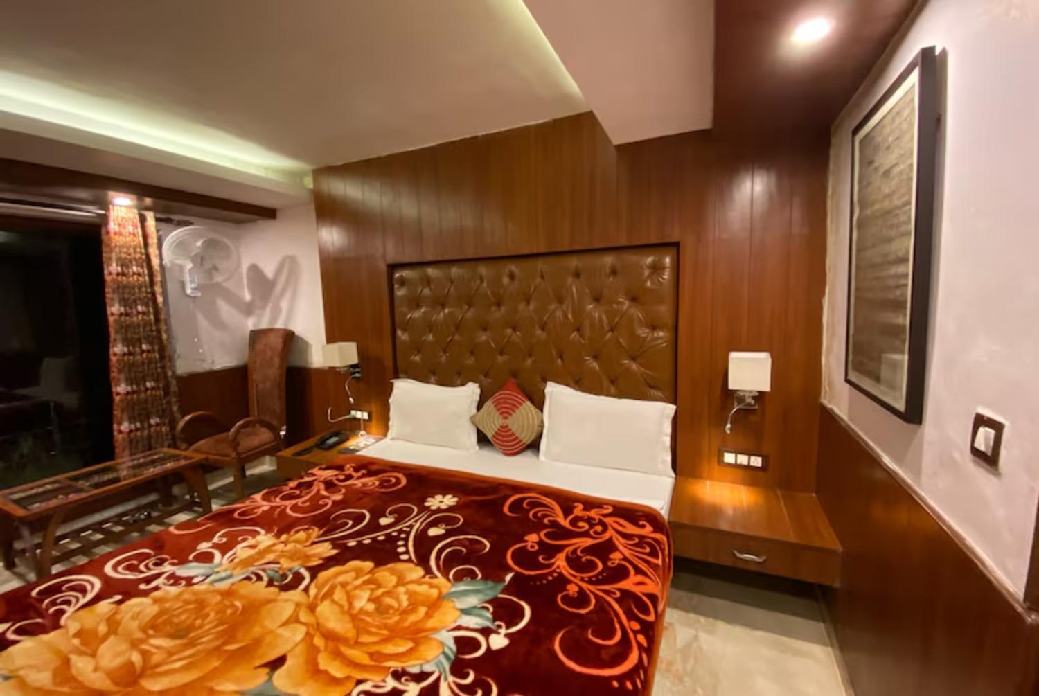 Aura Stays By Mm Hotel Mussoorie Extérieur photo